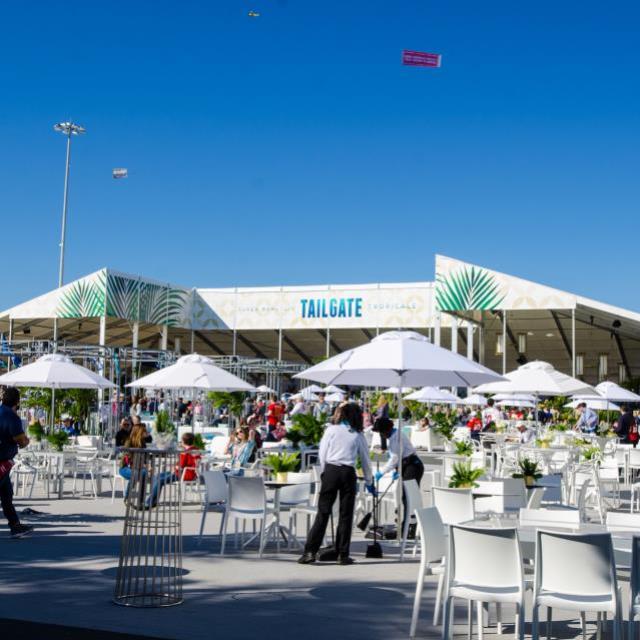 Where to find MARKET UMBRELLA 9 RD-WHITE in Miami